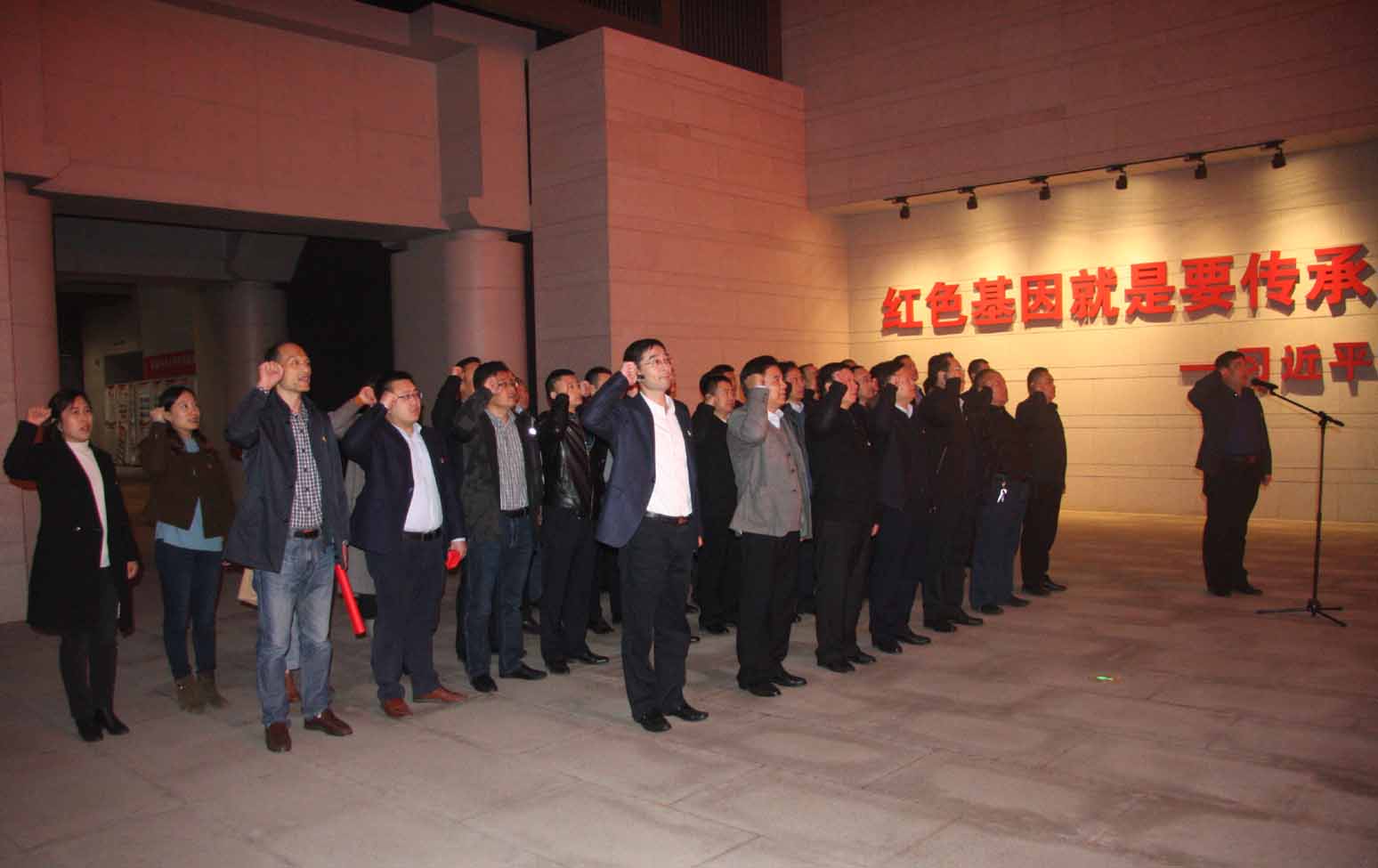 绾㈣壊鏁欒偛44.jpg