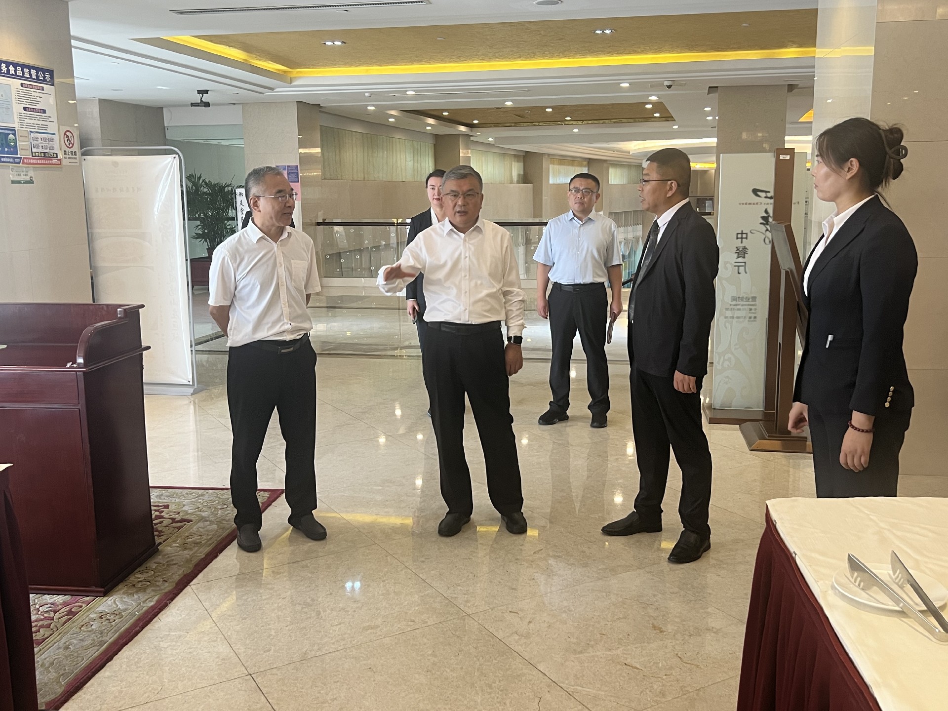 张传纲到开元凤鸣山庄机关食堂调研